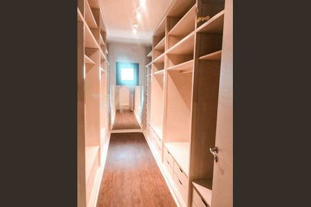 Casa à venda com 748m², 4 quartos e 8 vagas