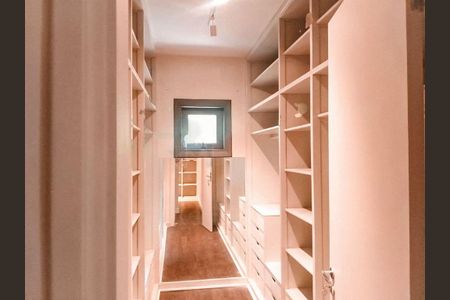 Casa à venda com 748m², 4 quartos e 8 vagas