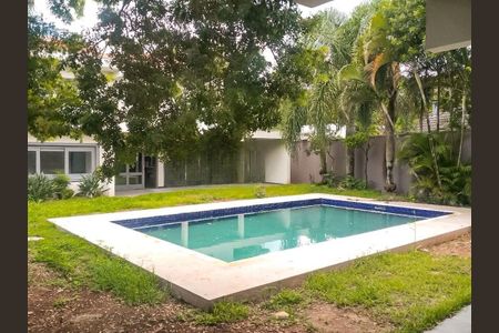 Casa à venda com 748m², 4 quartos e 8 vagas