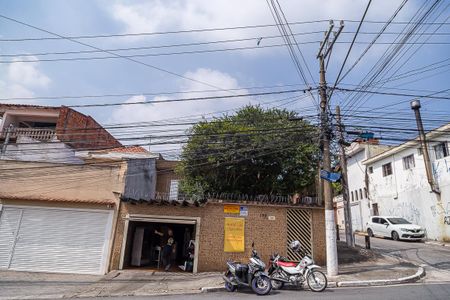 Casa à venda com 110m², 3 quartos e 2 vagas Casa à venda com 110m², 3 quartos e 2 vagasFachada
