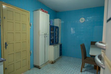 Casa à venda com 110m², 3 quartos e 2 vagas Casa à venda com 110m², 3 quartos e 2 vagasCozinha