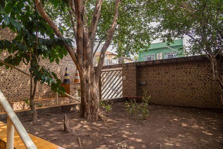 Casa à venda com 110m², 3 quartos e 2 vagas Casa à venda com 110m², 3 quartos e 2 vagasJardim