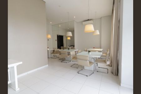 Apartamento à venda com 79m², 2 quartos e 1 vagaÁrea comum 