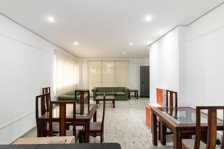 Apartamento à venda com 42m², 1 quarto e 1 vaga Apartamento à venda com 42m², 1 quarto e 1 vagaÁrea comum - Salão de festas