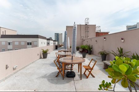 Apartamento para alugar com 34m², 2 quartos e sem vaga Apartamento para alugar com 34m², 2 quartos e sem vagaÁrea comum - Churrasqueira