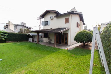 Casa de condomínio à venda com 230m², 3 quartos e 4 vagasÁrea Externa