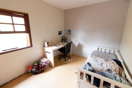 Casa de condomínio à venda com 230m², 3 quartos e 4 vagasQuarto