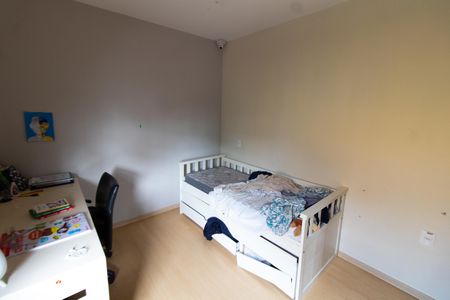 Casa de condomínio à venda com 230m², 3 quartos e 4 vagasQuarto