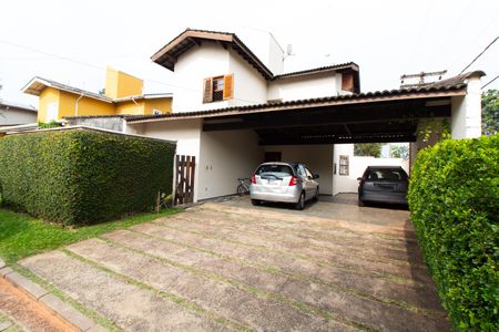 Casa de condomínio à venda com 230m², 3 quartos e 4 vagasFachada