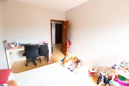 Casa de condomínio à venda com 230m², 3 quartos e 4 vagasQuarto 2