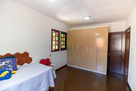 Casa para alugar com 500m², 5 quartos e 2 vagasQuarto 1