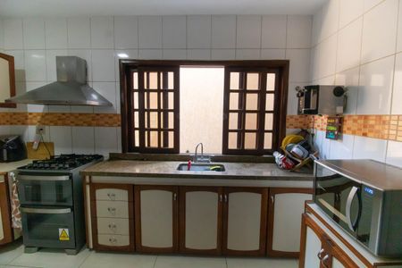 Casa para alugar com 500m², 5 quartos e 2 vagasCozinha