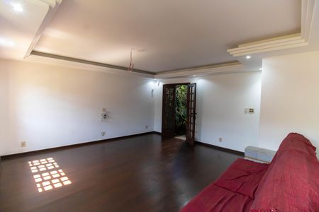 Casa para alugar com 500m², 5 quartos e 2 vagasSala