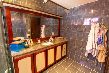 Casa para alugar com 500m², 5 quartos e 2 vagasBanheiro da Suíte 2