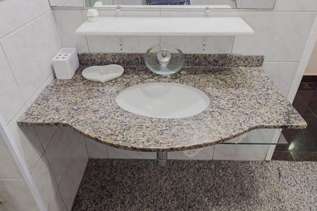 Apartamento para alugar com 75m², 2 quartos e 1 vagaBanheiro