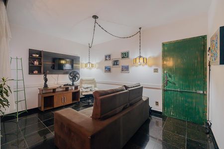 Apartamento para alugar com 75m², 2 quartos e 1 vagaSala