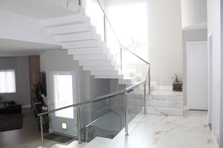 Casa de condomínio para alugar com 1000m², 4 quartos e 6 vagasSala 1