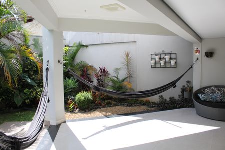 Casa de condomínio para alugar com 1000m², 4 quartos e 6 vagasÁrea gourmet