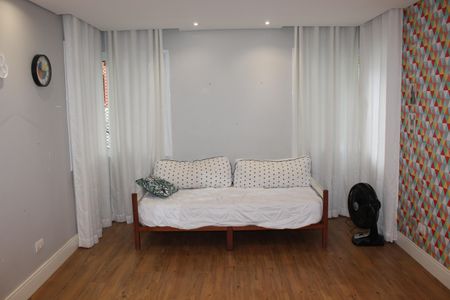 Casa de condomínio para alugar com 1000m², 4 quartos e 6 vagasSuíte 1