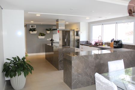 Casa de condomínio para alugar com 1000m², 4 quartos e 6 vagasCozinha