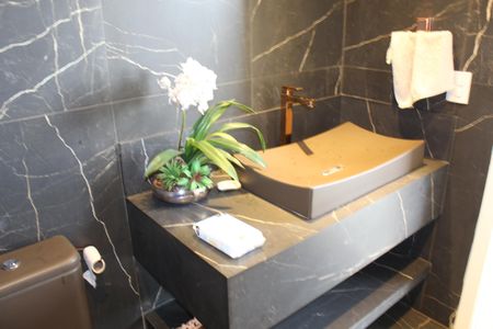 Casa de condomínio para alugar com 1000m², 4 quartos e 6 vagasLavabo