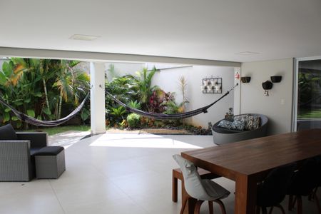 Casa de condomínio para alugar com 1000m², 4 quartos e 6 vagasÁrea gourmet