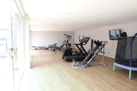 Casa de condomínio para alugar com 1000m², 4 quartos e 6 vagasAcademia