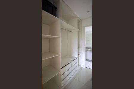 Apartamento para alugar com 99m², 2 quartos e 1 vaga Apartamento para alugar com 99m², 2 quartos e 1 vagaCloset da Suíte 1