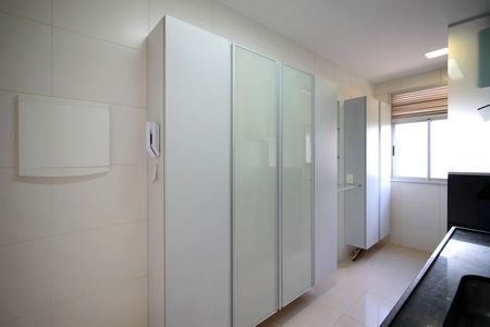 Apartamento à venda com 89m², 3 quartos e 2 vagasCozinha