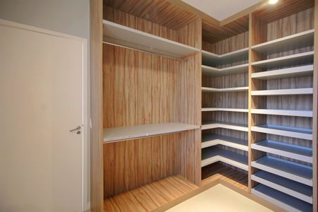 Apartamento à venda com 89m², 3 quartos e 2 vagasQuarto 2 / Closet