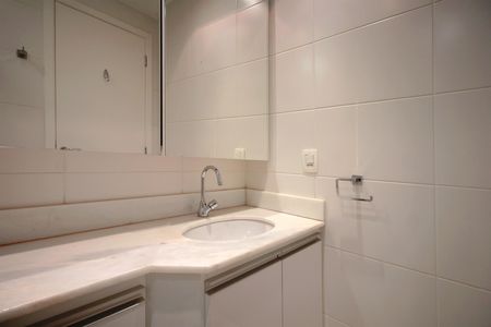 Apartamento à venda com 89m², 3 quartos e 2 vagasBanheiro