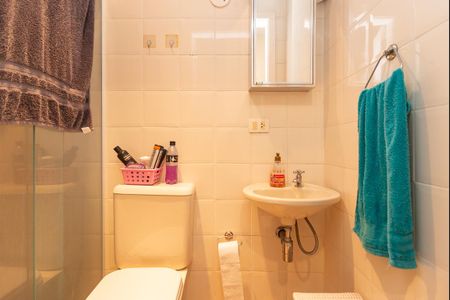 Casa à venda com 214m², 5 quartos e 4 vagas Casa à venda com 214m², 5 quartos e 4 vagasÁrea de Serviço