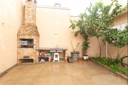 Casa à venda com 214m², 5 quartos e 4 vagas Casa à venda com 214m², 5 quartos e 4 vagasChurrasqueira