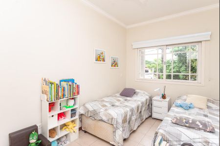 Casa à venda com 214m², 5 quartos e 4 vagas Casa à venda com 214m², 5 quartos e 4 vagasQuarto 3