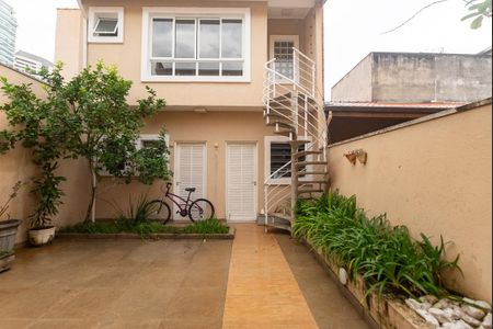 Casa à venda com 214m², 5 quartos e 4 vagas Casa à venda com 214m², 5 quartos e 4 vagasEdicula