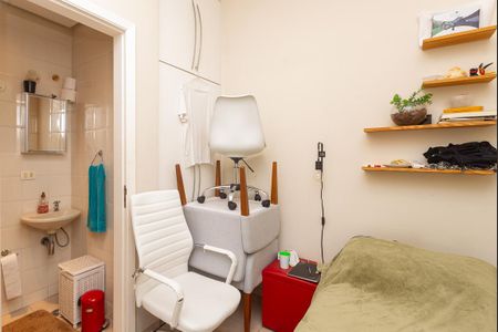 Casa à venda com 214m², 5 quartos e 4 vagas Casa à venda com 214m², 5 quartos e 4 vagasEdicula