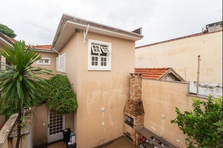 Casa à venda com 214m², 5 quartos e 4 vagas Casa à venda com 214m², 5 quartos e 4 vagasFachada Interna