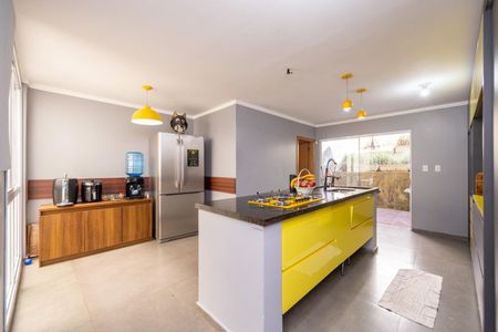 Casa para alugar com 249m², 3 quartos e 2 vagas Casa para alugar com 249m², 3 quartos e 2 vagasCozinha