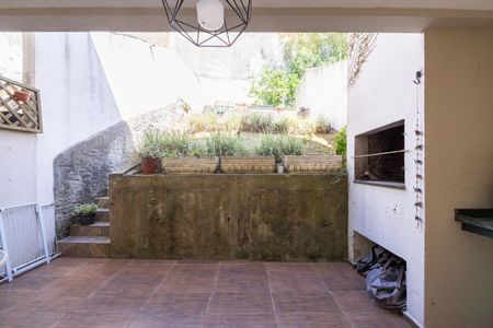 Casa para alugar com 249m², 3 quartos e 2 vagas Casa para alugar com 249m², 3 quartos e 2 vagasÁrea comum - Churrasqueira