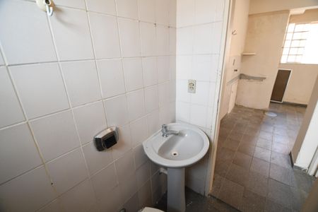 Casa à venda com 253m², 3 quartos e 3 vagasBanheiro de serviço