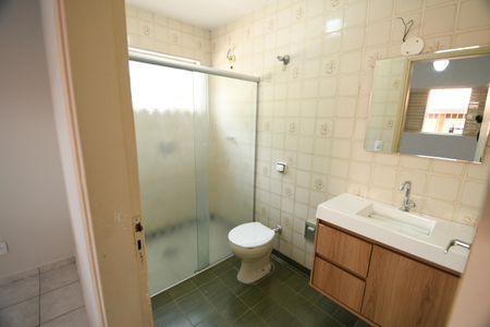 Casa à venda com 253m², 3 quartos e 3 vagasBanheiro 1