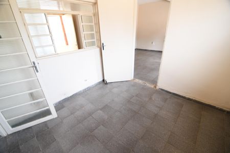 Casa à venda com 253m², 3 quartos e 3 vagasSala 1 - Fundos