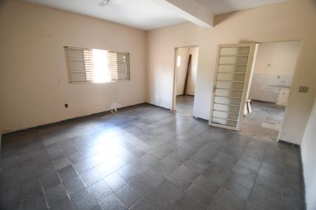 Casa à venda com 253m², 3 quartos e 3 vagasSala 2 - Fundos