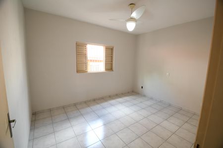 Casa à venda com 253m², 3 quartos e 3 vagasQuarto 3 - Suíte