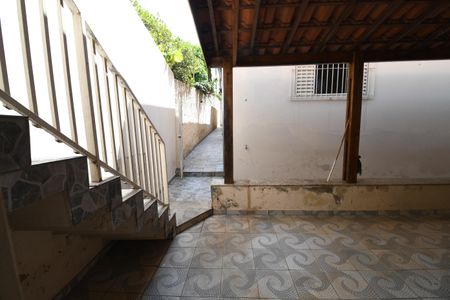 Casa à venda com 253m², 3 quartos e 3 vagasSala 3 - Fundos Vista