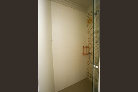 Apartamento para alugar com 183m², 4 quartos e 4 vagas Apartamento para alugar com 183m², 4 quartos e 4 vagasBanheiro da Suíte