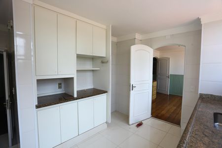 Apartamento para alugar com 183m², 4 quartos e 4 vagas Apartamento para alugar com 183m², 4 quartos e 4 vagascozinha