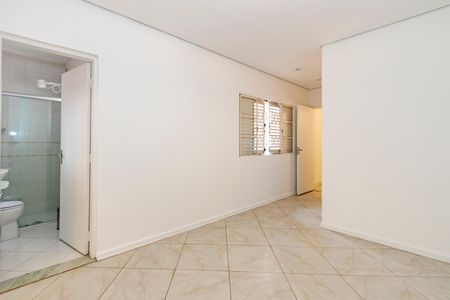 Casa à venda com 170m², 5 quartos e 4 vagas Casa à venda com 170m², 5 quartos e 4 vagasEdícula- Quarto 1