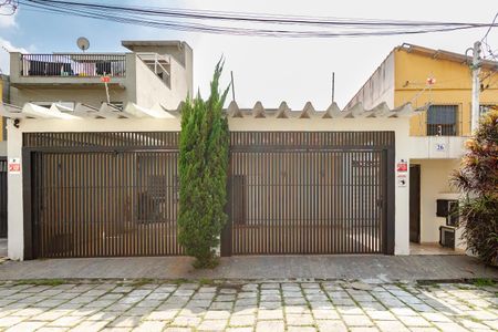 Casa à venda com 170m², 5 quartos e 4 vagas Casa à venda com 170m², 5 quartos e 4 vagasFachada