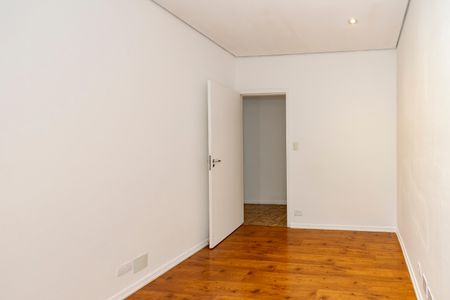 Casa à venda com 170m², 5 quartos e 4 vagas Casa à venda com 170m², 5 quartos e 4 vagasQuarto 2